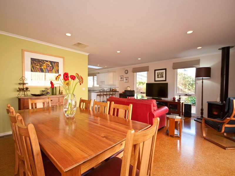 11 Houston Crt, Box Hill South VIC 3128