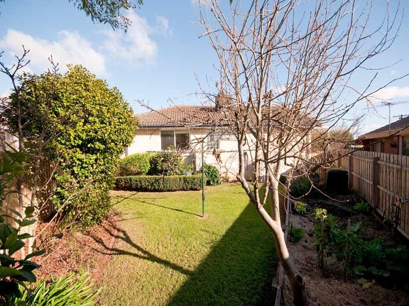 11 Houston Crt, Box Hill South VIC 3128