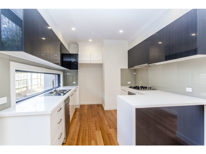 2/18 Faulkner Street, Blackburn South VIC 3130