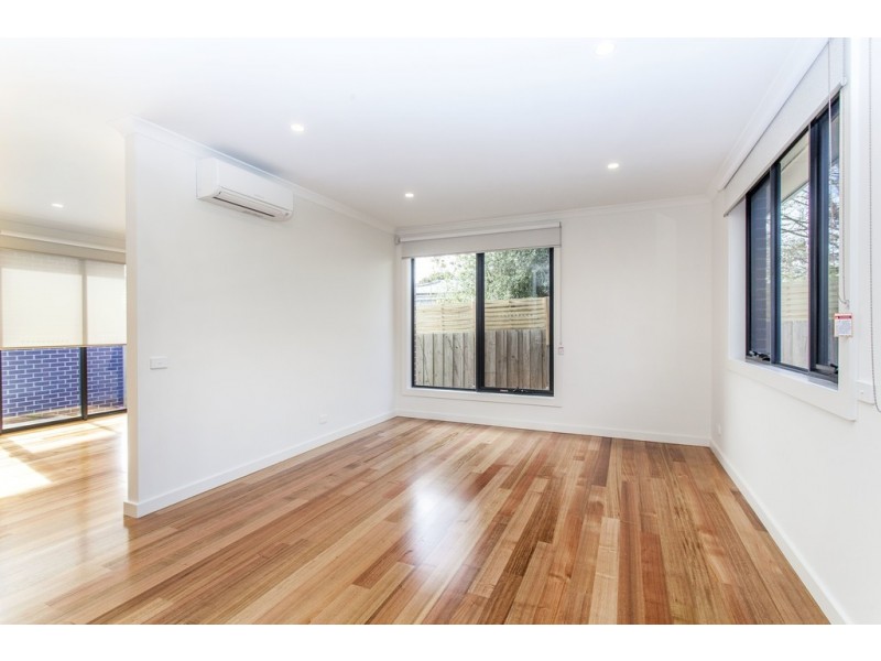 2/18 Faulkner Street, Blackburn South VIC 3130
