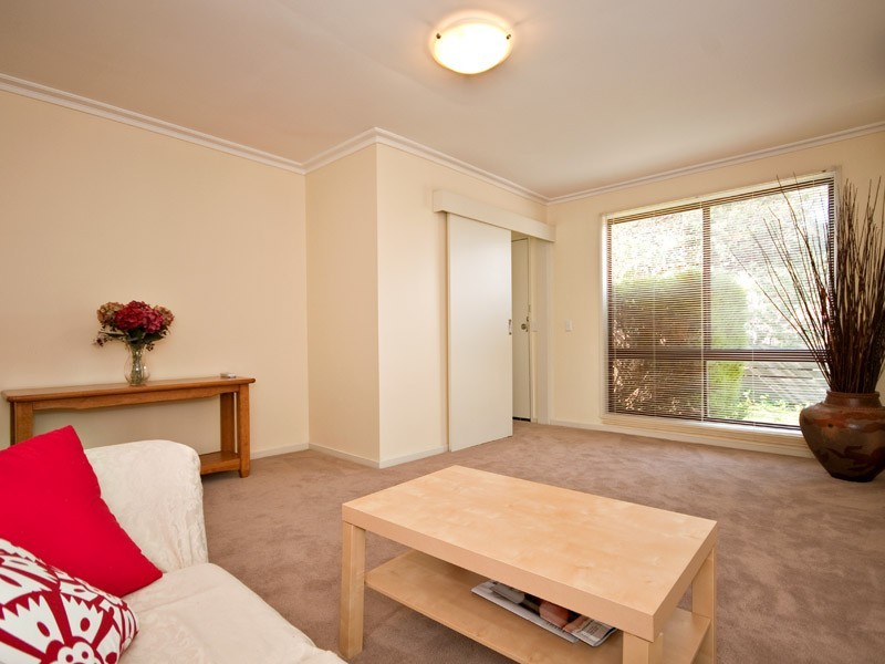 1/2  Birdwood St, Box Hill South VIC 3128