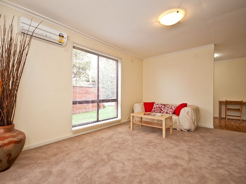 1/2  Birdwood St, Box Hill South VIC 3128