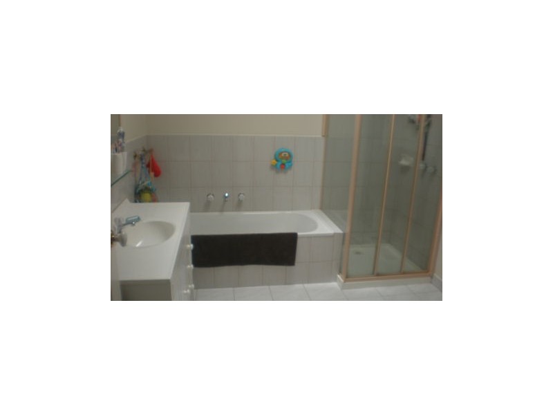 13 Evans St, Chadstone VIC 3148