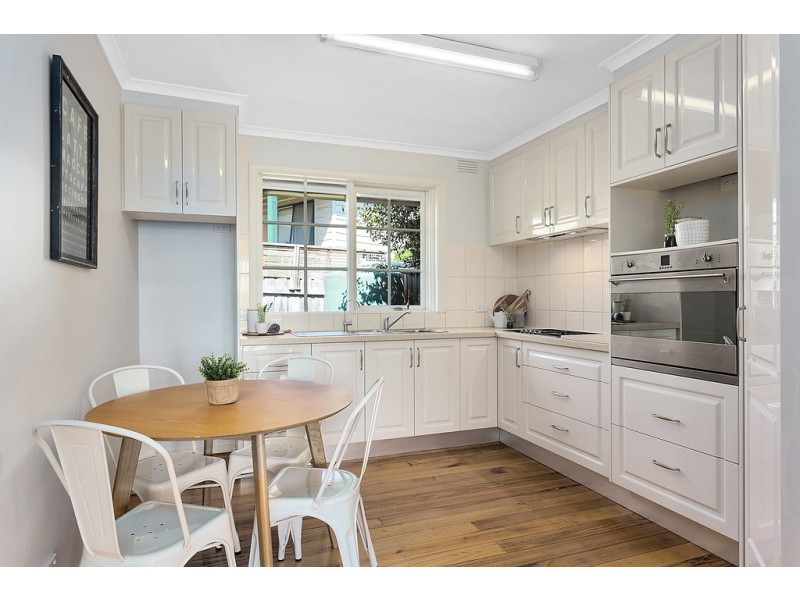 1/17 Kingsley Crescent, Mont Albert VIC 3127