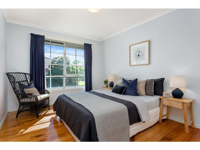 1/17 Kingsley Crescent, Mont Albert VIC 3127