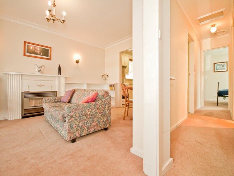1/25 Bedford St, Box Hill VIC 3128