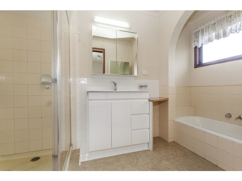 11/26 Jonathan Avenue, Burwood East VIC 3151