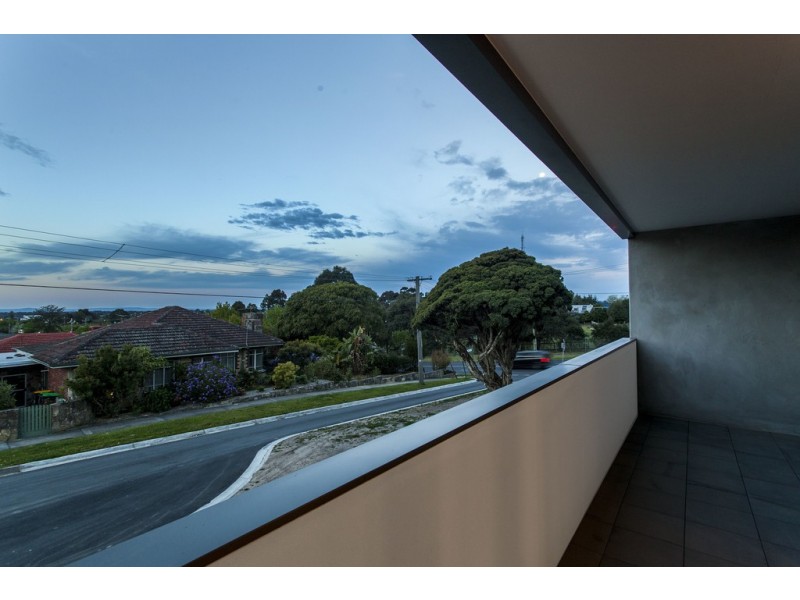 G13B/57 Middleborough Road, Burwood VIC 3125