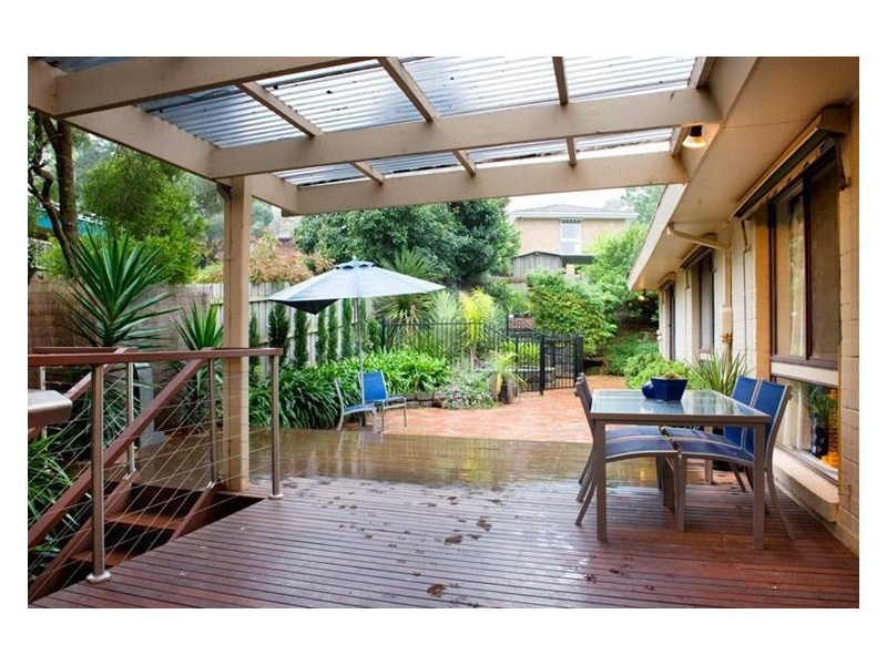 18 Nulgarrah Crescent, Greensborough VIC 3088