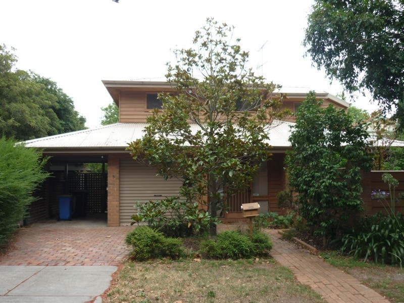3 Molesworth st, Canterbury VIC 3126