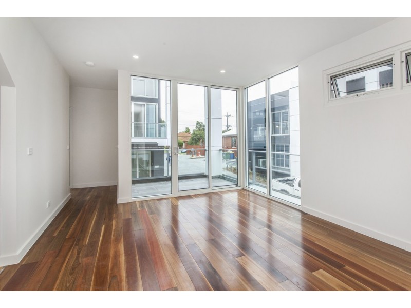 1/7 Hay Street, Box Hill South VIC 3128
