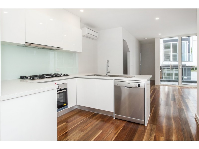 1/7 Hay Street, Box Hill South VIC 3128