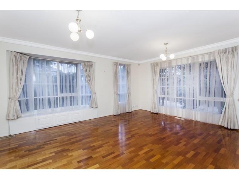 1/8 Renown Street, Burwood VIC 3125