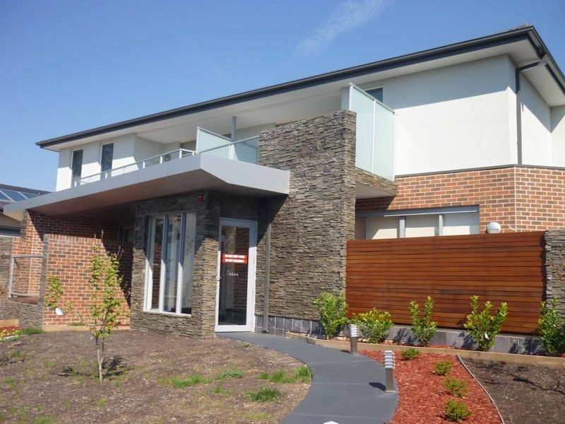 102/662 Whitehorse Road, Mont Albert VIC 3127