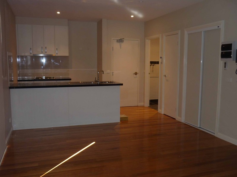 102/662 Whitehorse Road, Mont Albert VIC 3127