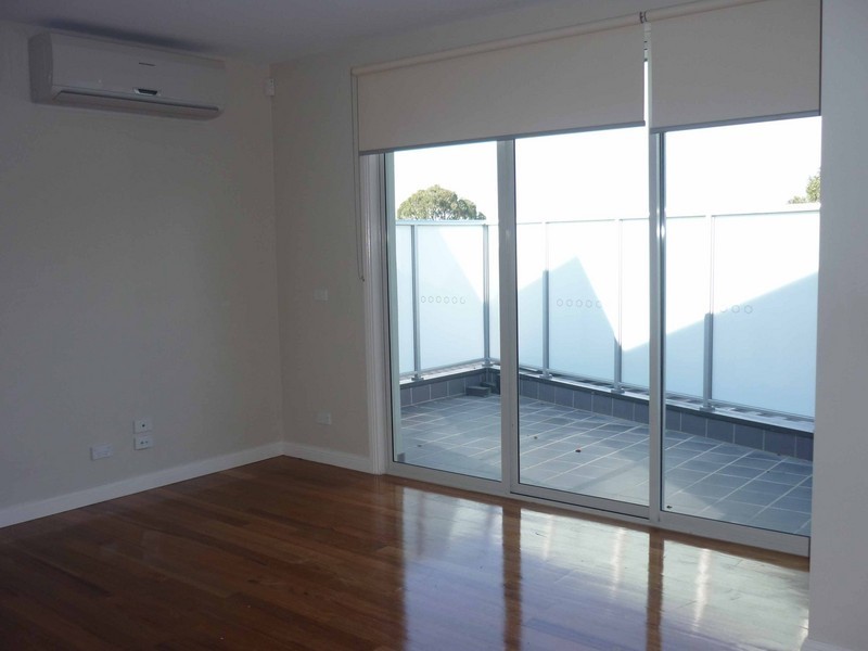205/662 Whtehorse Road, Mont Albert VIC 3127