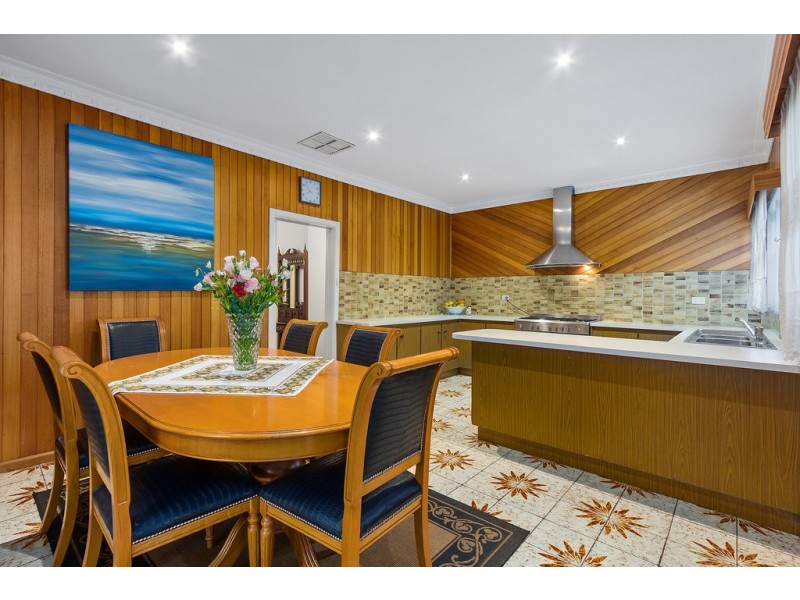 11 Eram Road, Box Hill North VIC 3129
