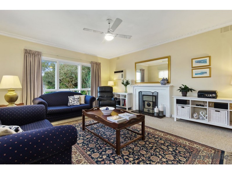 9 Eram Road, Box Hill North VIC 3129