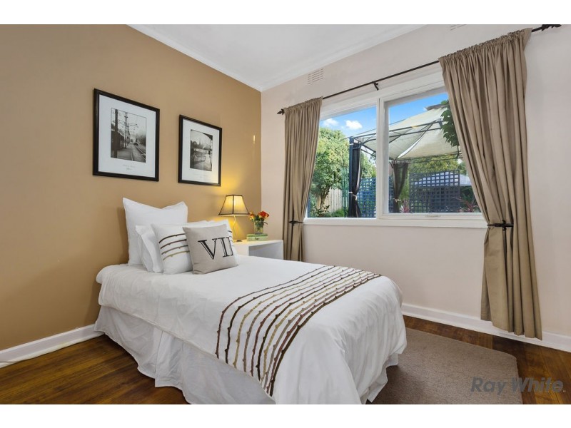 9 Eram Road, Box Hill North VIC 3129