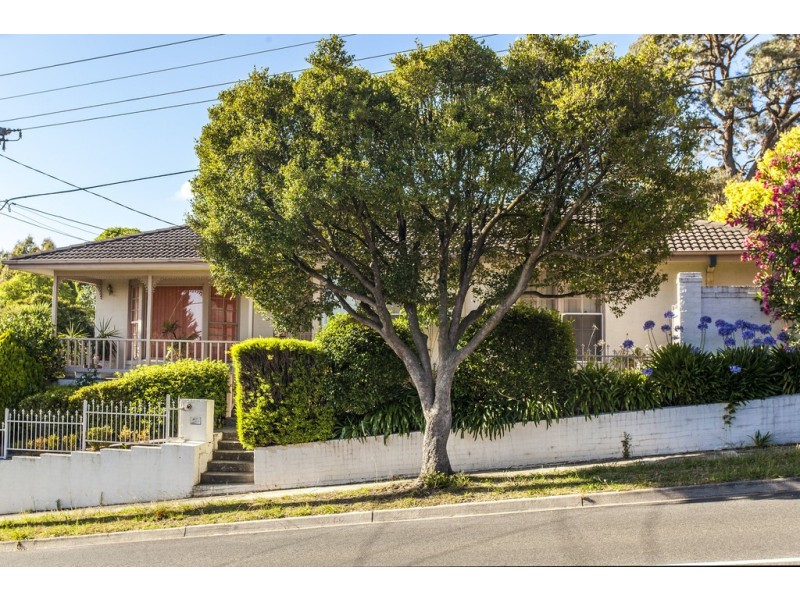 311 Gallaghers Road, Glen Waverley VIC 3150