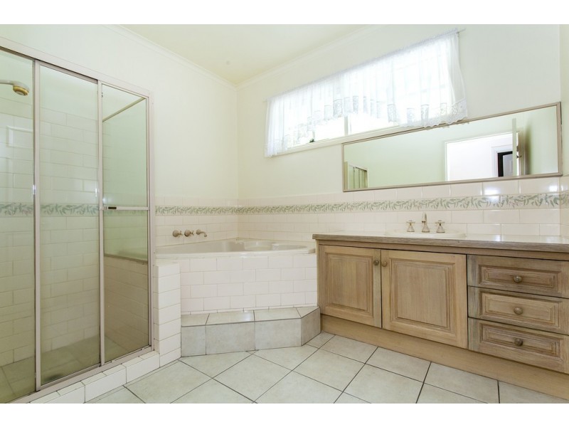 311 Gallaghers Road, Glen Waverley VIC 3150