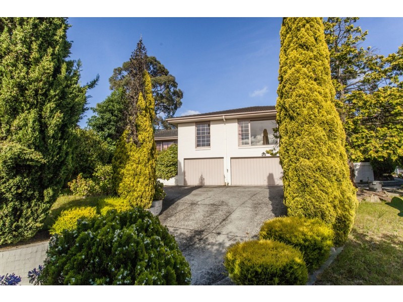 311 Gallaghers Road, Glen Waverley VIC 3150