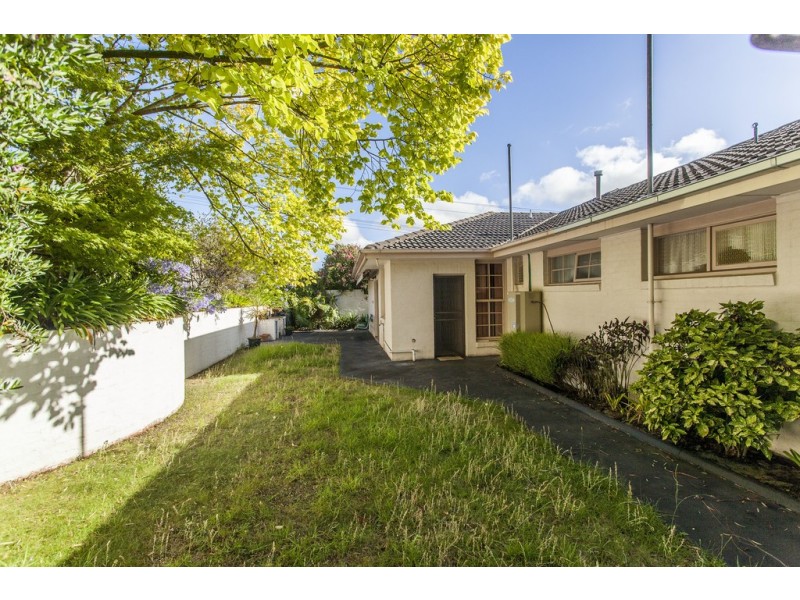 311 Gallaghers Road, Glen Waverley VIC 3150