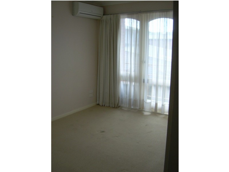 3 1110 Whitehorse Road, Box Hill VIC 3128