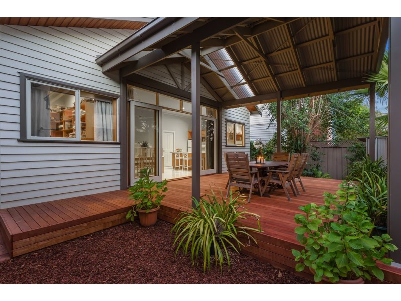 19 Latona Avenue, Preston West VIC 3072