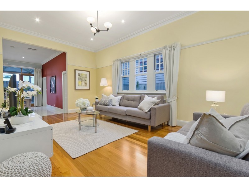 19 Latona Avenue, Preston West VIC 3072