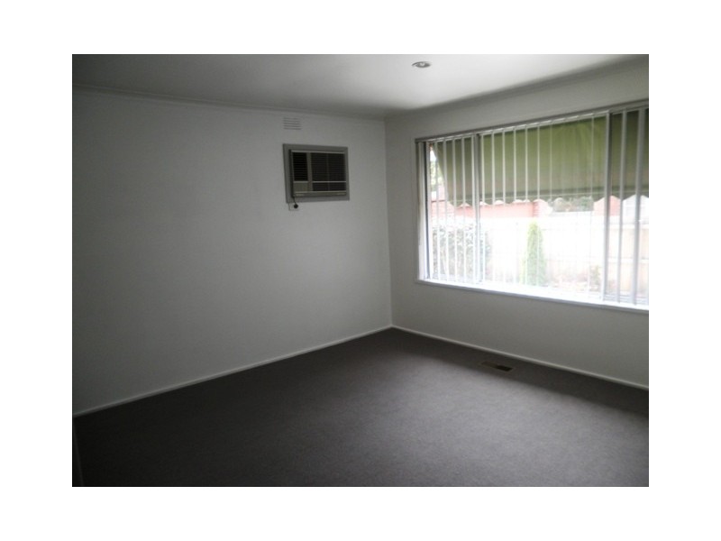 2/9 Bronte Avenue, Burwood VIC 3125