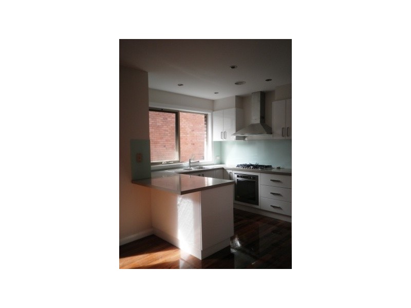 2/10 IVY STREET, Burwood VIC 3125