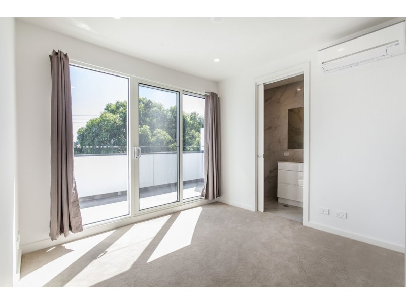 204/3 Hay Street, Box Hill South VIC 3128