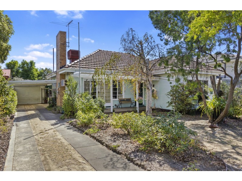 11 Cornfield Grove, Box Hill South VIC 3128