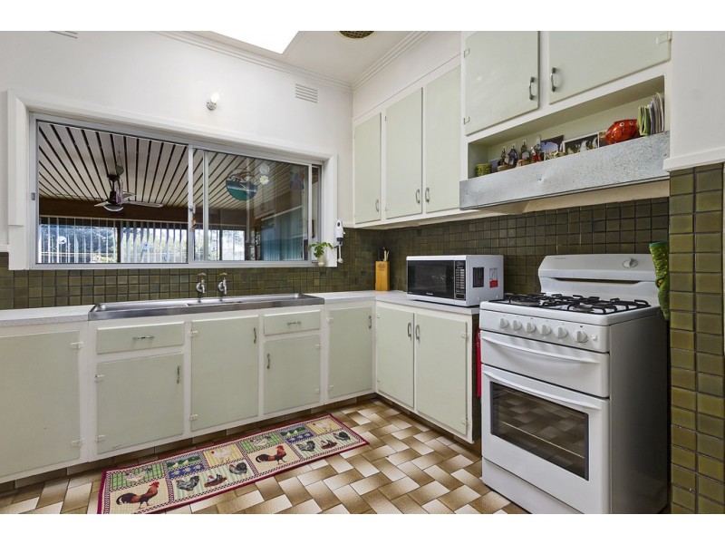 11 Cornfield Grove, Box Hill South VIC 3128