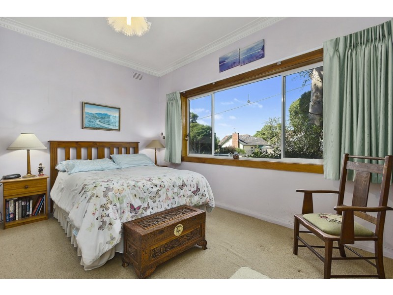 11 Cornfield Grove, Box Hill South VIC 3128