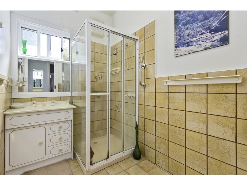 11 Cornfield Grove, Box Hill South VIC 3128