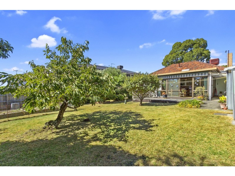 11 Cornfield Grove, Box Hill South VIC 3128