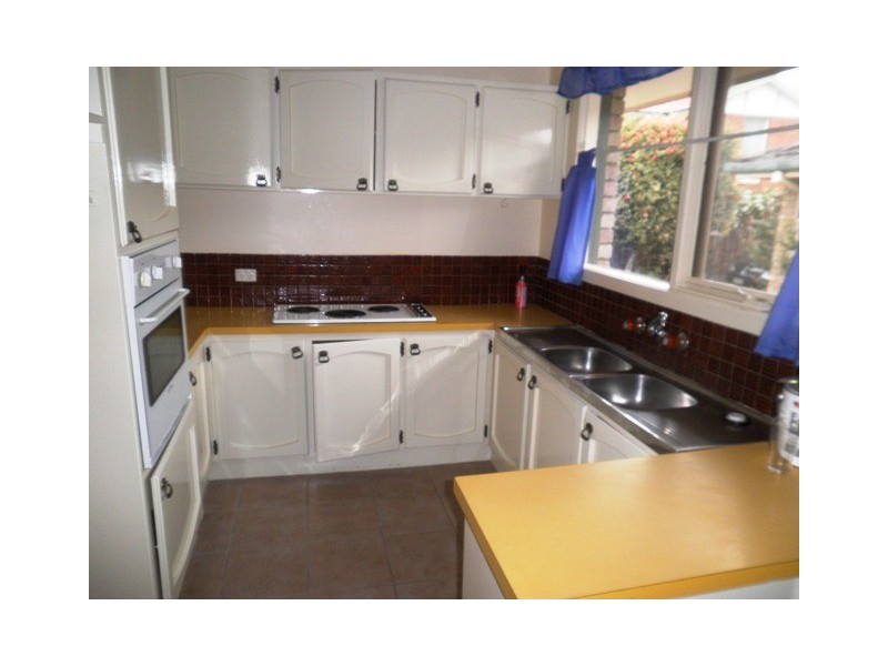 2/33  Victoria Street, Box Hill VIC 3128