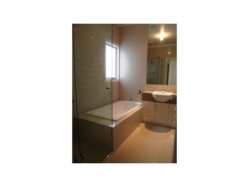 2/83 Clyde Street, Box Hill VIC 3128