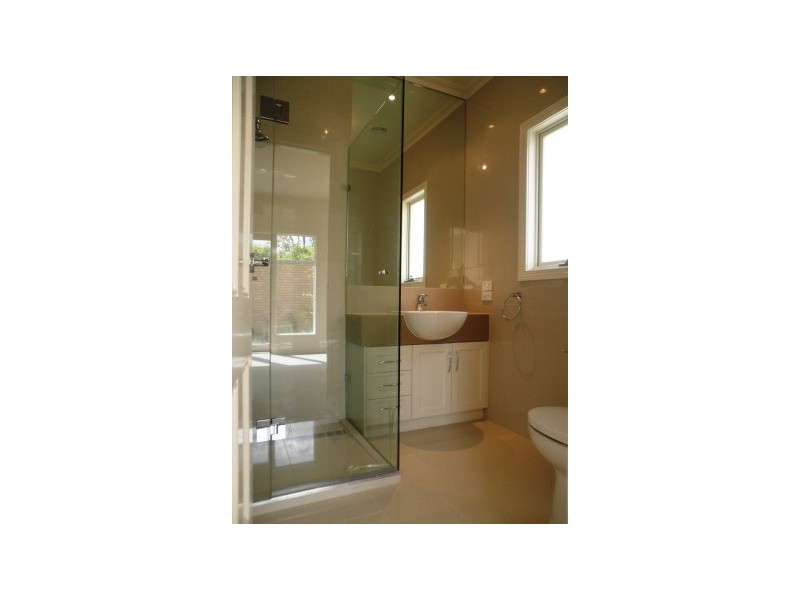 2/83 Clyde Street, Box Hill VIC 3128