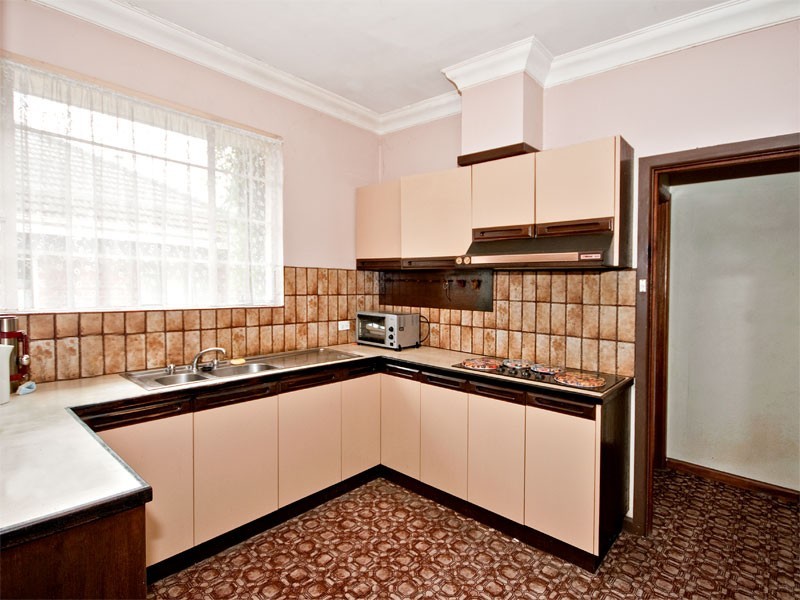 472 Middleborough Road, Blackburn VIC 3130