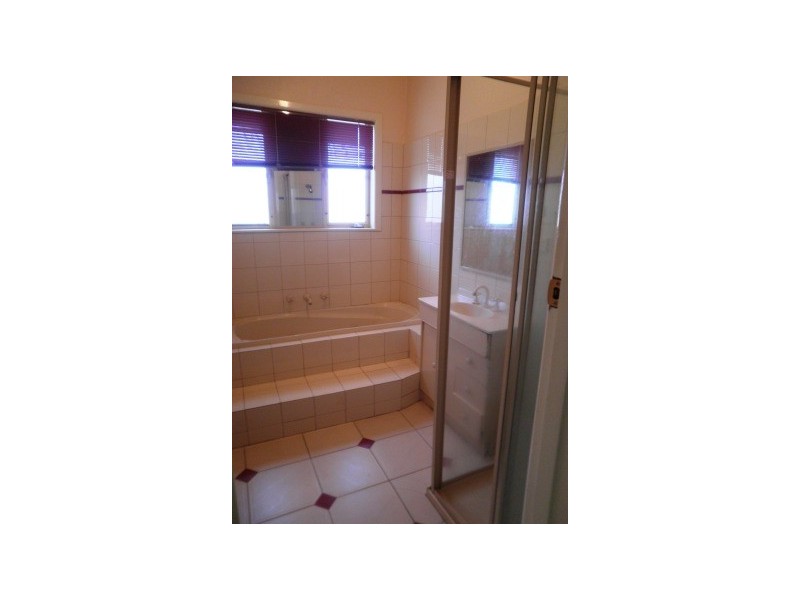 1/3 Daphne Street, Doncaster East VIC 3109