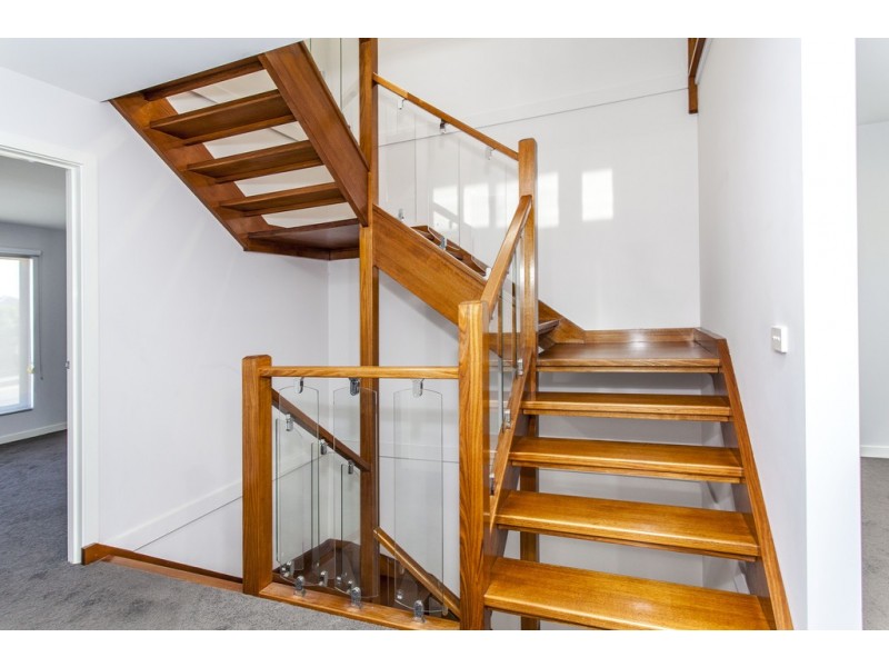 369A Manningham Road, Doncaster VIC 3108