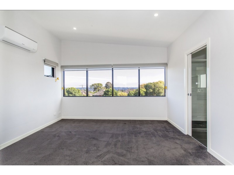 369A Manningham Road, Doncaster VIC 3108
