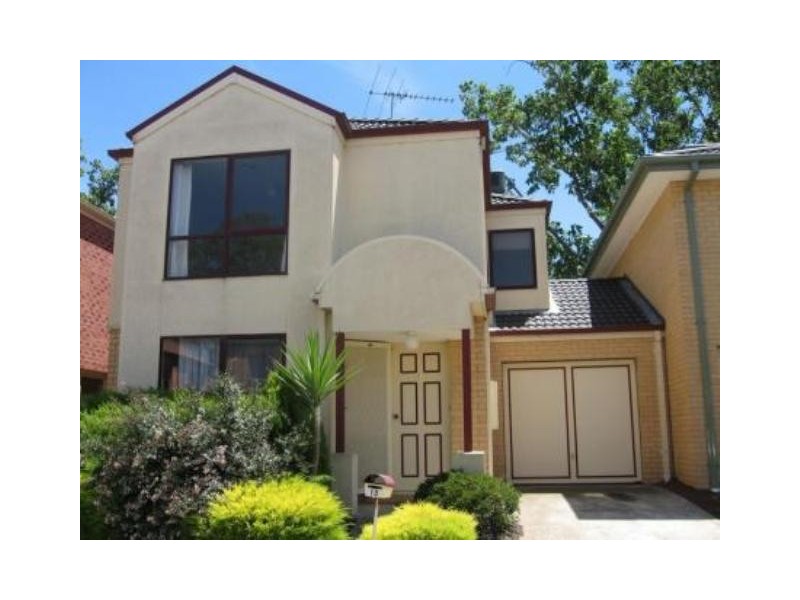 10 Elmtree Terrace, Chadstone VIC 3148