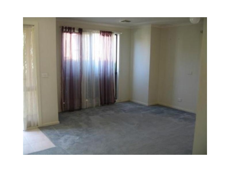 10 Elmtree Terrace, Chadstone VIC 3148