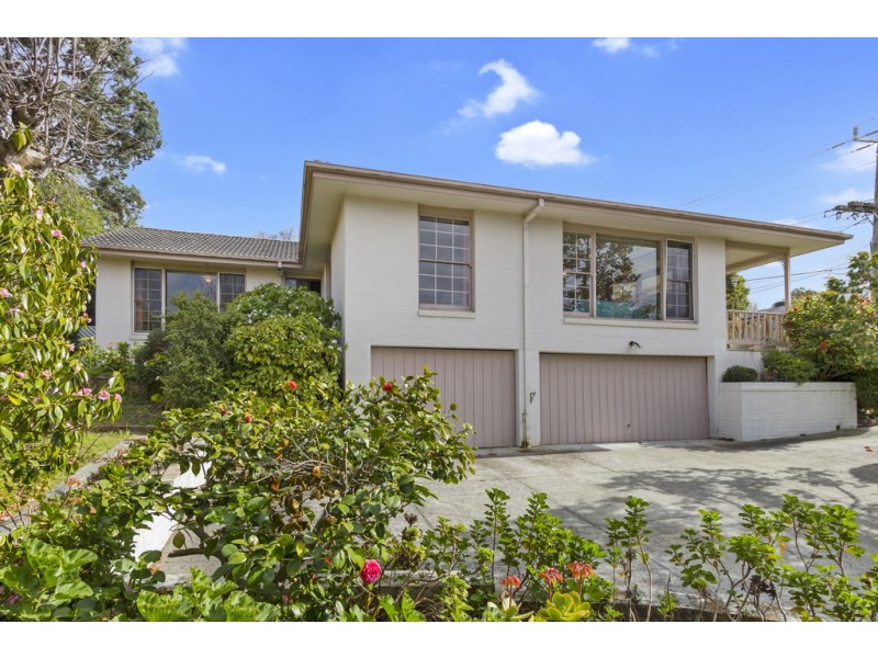 311 Gallaghers Road, Glen Waverley VIC 3150