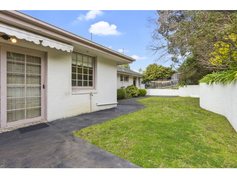 311 Gallaghers Road, Glen Waverley VIC 3150