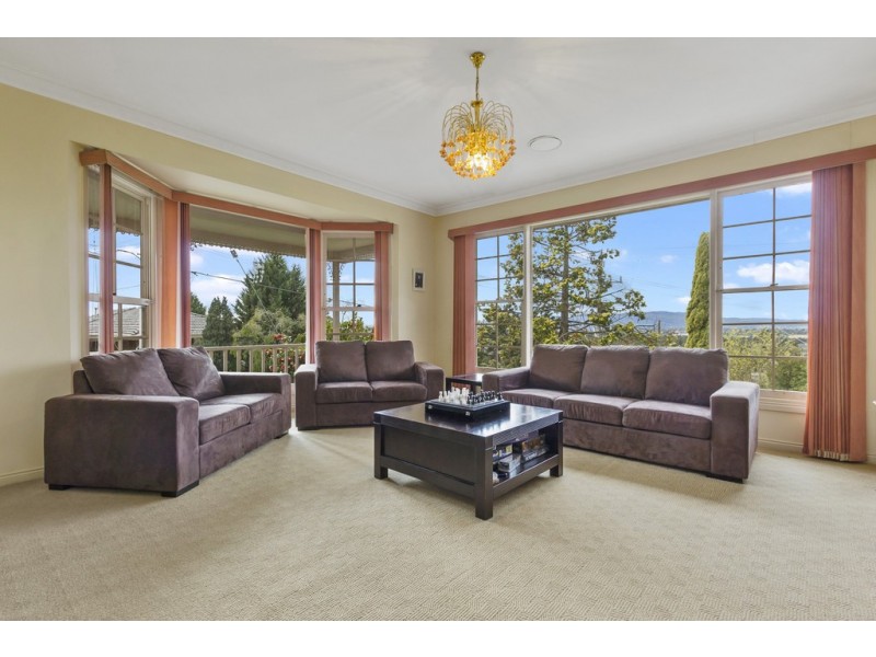 311 Gallaghers Road, Glen Waverley VIC 3150